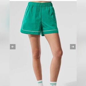 Alo Yoga Motivate Track Shorts Small